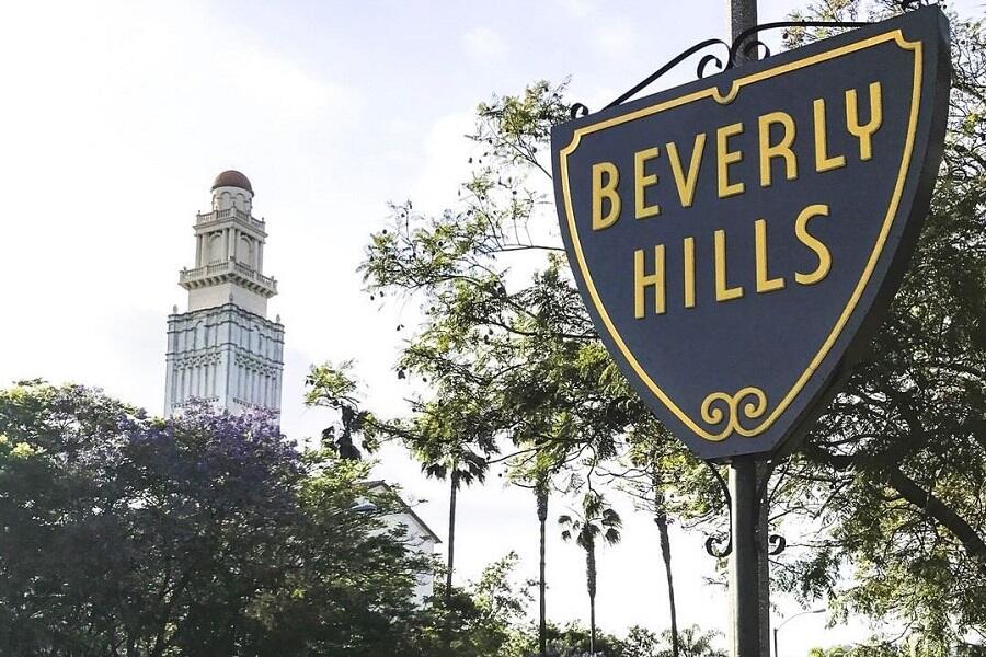 Beverly hills sign board